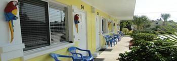 Tropical Breeze Beach Club Anna Maria Esterno foto